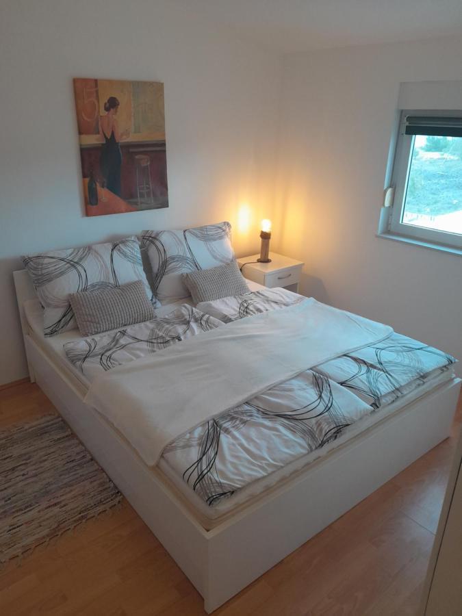 Caliente Apartments Vir B מראה חיצוני תמונה
