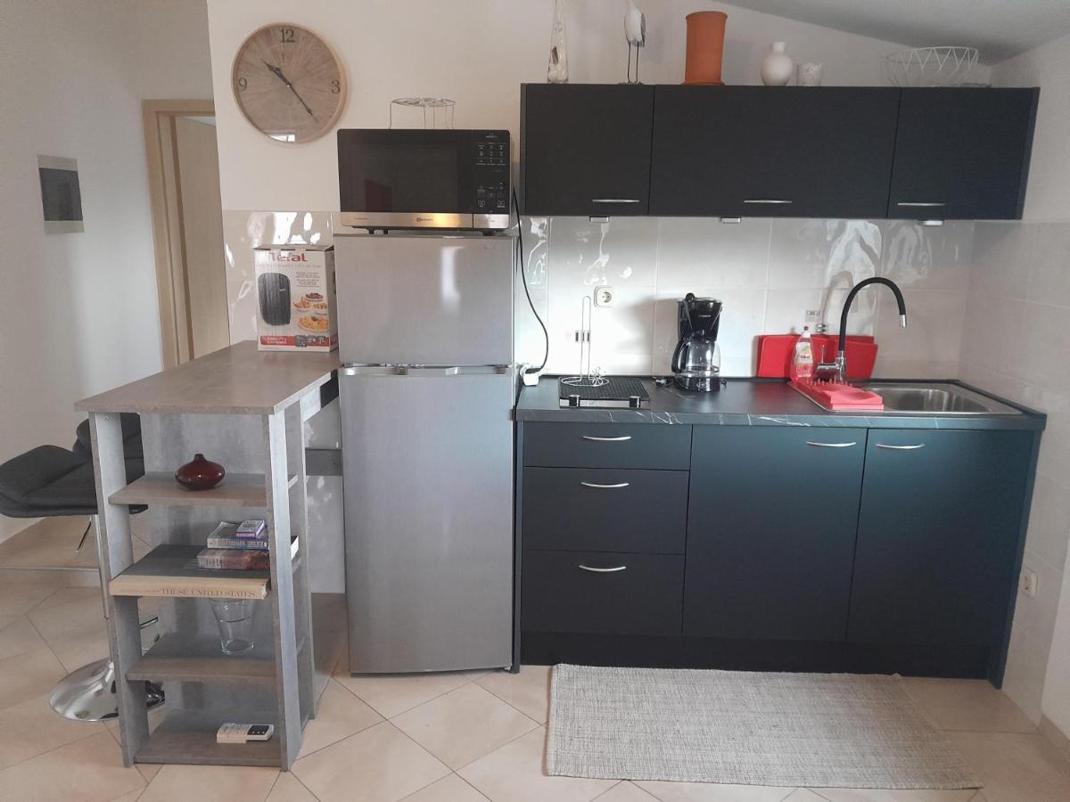 Caliente Apartments Vir B מראה חיצוני תמונה