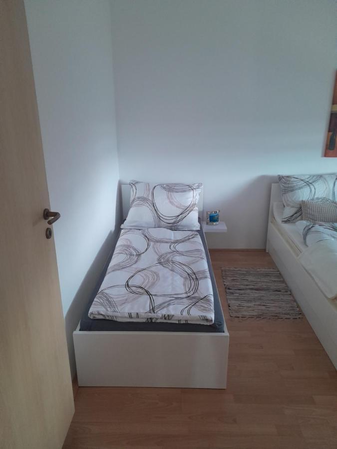 Caliente Apartments Vir B מראה חיצוני תמונה