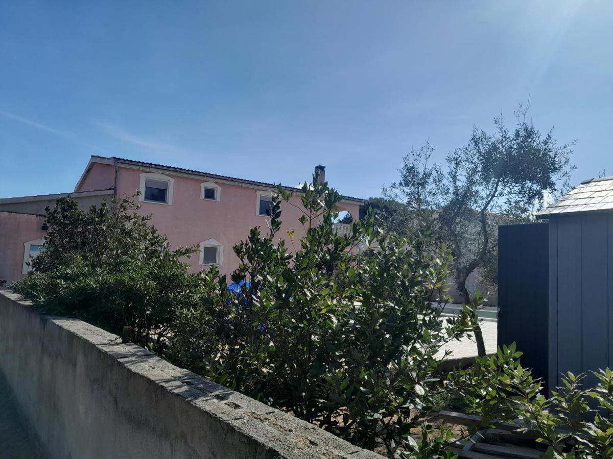 Caliente Apartments Vir B מראה חיצוני תמונה